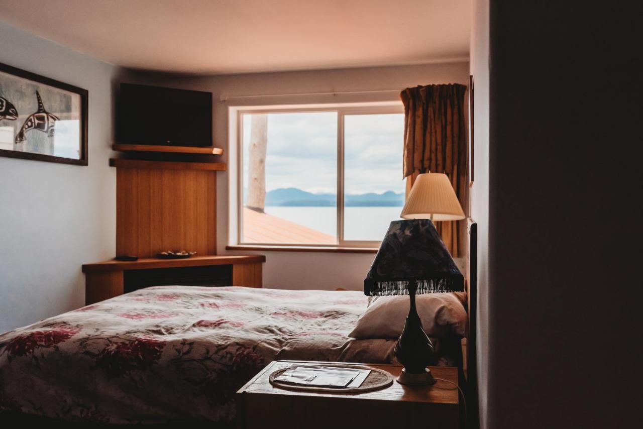 The Oceanfront Hotel Sointula Buitenkant foto